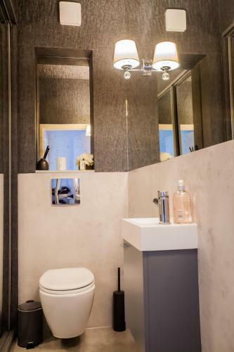 Surbiton Luxury Garden House