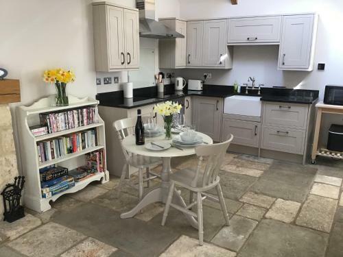 Apartamento Courtyard Cottage