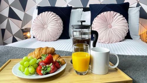 Modern Coach House With Off-street Parking & Wifi