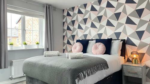 Modern Coach House With Off-street Parking & Wifi
