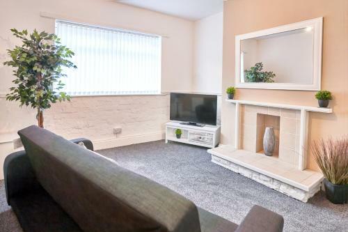 Contractors Book Now! Sleeps 5 - Modern & Relaxing