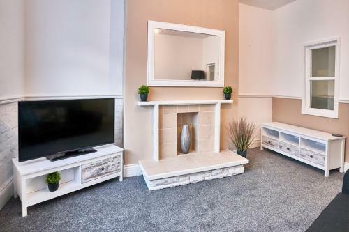 Contractors Book Now! Sleeps 5 - Modern & Relaxing