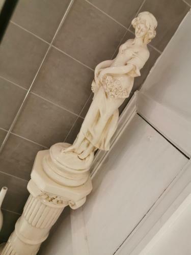 Victoriana Apartment - Private Balcony
