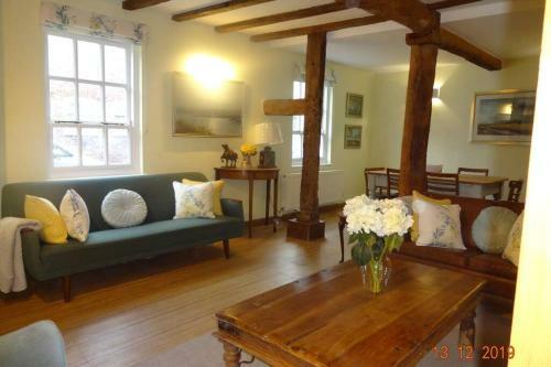 Lovely Old Cottage