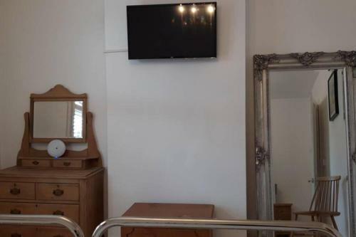 Grove Road Cottages - Group Bookings