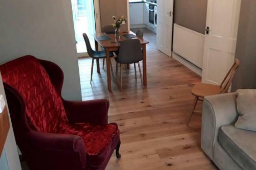 Grove Road Cottages - Group Bookings