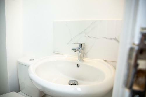 Modern Townhouse Apartment With Free Wifi & Netflix