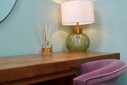 Stunning Central Apartment Sleeps 6 W/parking