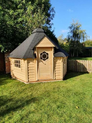 2 Bed Family Cottage With Bbq Hut New Refurbished