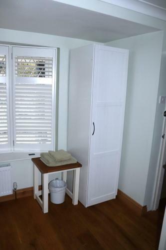 Bed & Breakfast Highworth House
