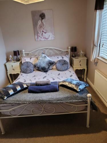Siobhan's Abode 2 Deluxe Doubles N Large Single