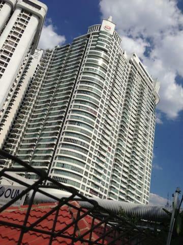 Apartamento Klcc Regalia Suites Infinity Pool Kuala Lumpur
