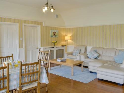 Kinnelhook Holiday Cottage