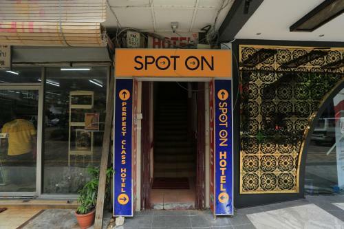 Spot On 89962 Perfect Class Hotel
