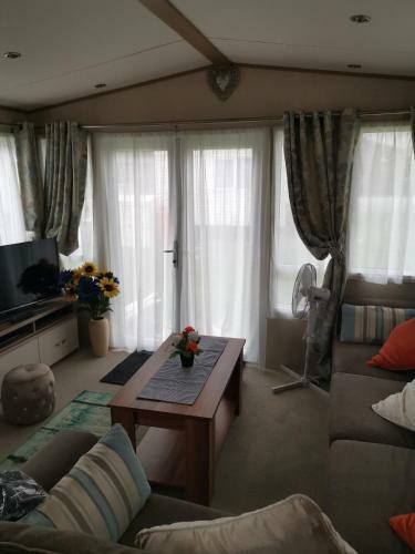 Static Caravan With Hot Tub
