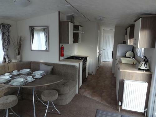 Caravans Tattershall Lakes