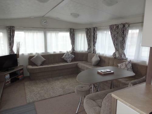 Caravans Tattershall Lakes