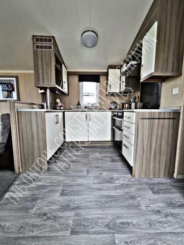 Tattershall Luxury Hot Tub Caravan