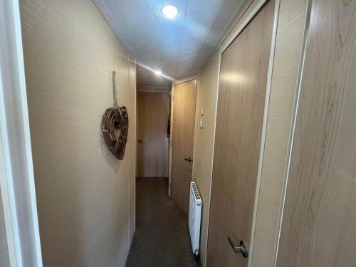 Luxury Lakeside Lodge (l1)