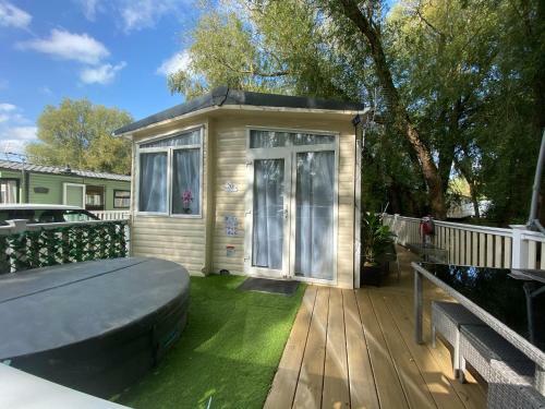 Luxury Holiday Home Happiness At Tattershall Lake