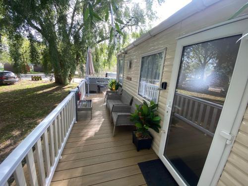 Luxury Holiday Home Happiness At Tattershall Lake