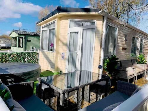 Luxury Holiday Home Happiness At Tattershall Lake