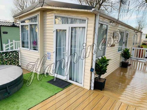 Luxury Holiday Home Happiness At Tattershall Lake