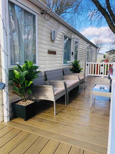 Luxury Holiday Home Happiness At Tattershall Lake