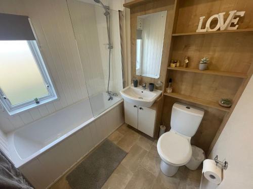 Indulgence Lakeside Lodge I1