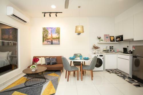 Arte Mont Kiara By Psm Luxury Suites