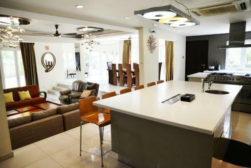 Grande Villa23 Lucky Garden Bangsar, Kl