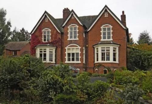 Bed & Breakfast Burleigh House B And B
