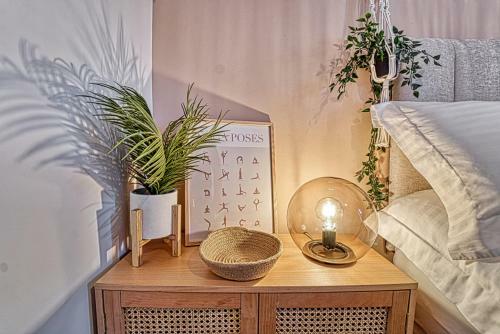 Lovely 2 Bedroom Apartment With Parking