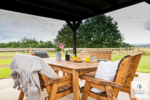 One Of A Kind Shepherds Hut With Incredible Views