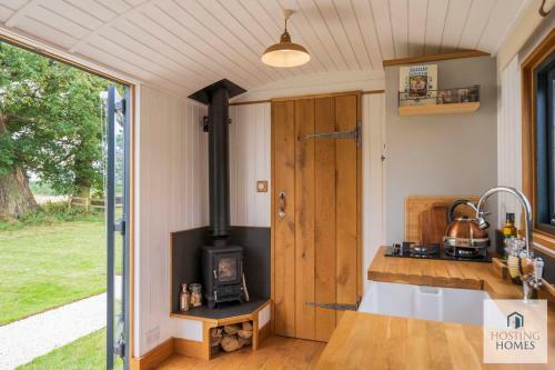One Of A Kind Shepherds Hut With Incredible Views