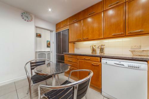Apartamento Suites By Rehoboth - Hendon Station - London