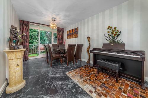 Apartamento Suites By Rehoboth - Hendon Station - London