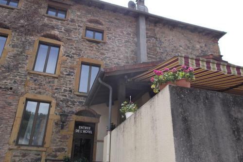 Hotel H�tel Restaurant Le Saint Cl�ment