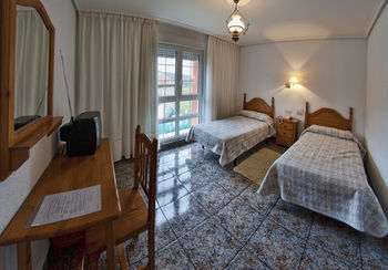 Hotel Tierra De La Reina
