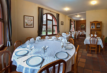 Hotel Tierra De La Reina
