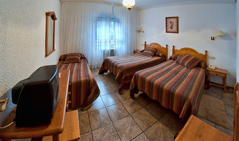 Hotel Tierra De La Reina