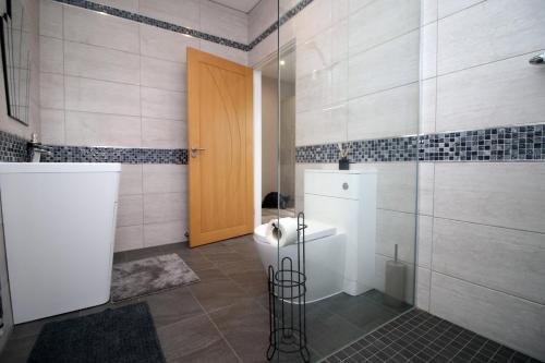 Beautiful 4-bed House - Hot Tub - Ty Marlyn - Gower
