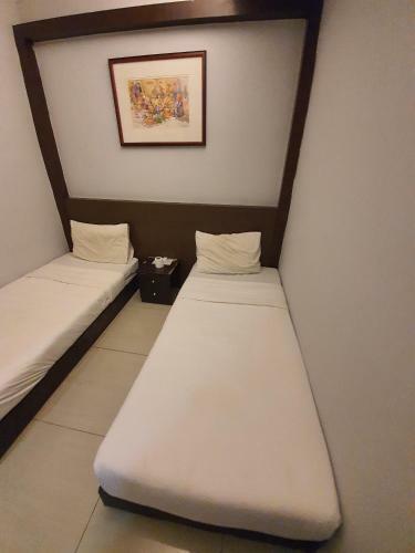 Spot On 90139 Hotel Galaxy