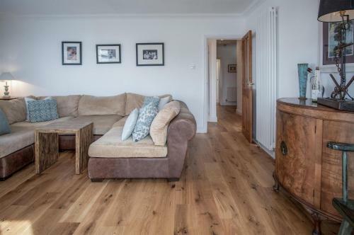 Town Heights - 3 Bedroom Holiday Home - Tenby