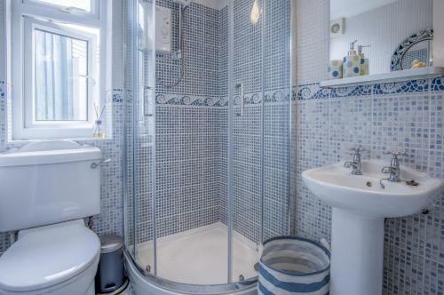 Town Heights - 3 Bedroom Holiday Home - Tenby