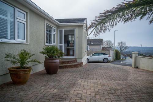 Town Heights - 3 Bedroom Holiday Home - Tenby