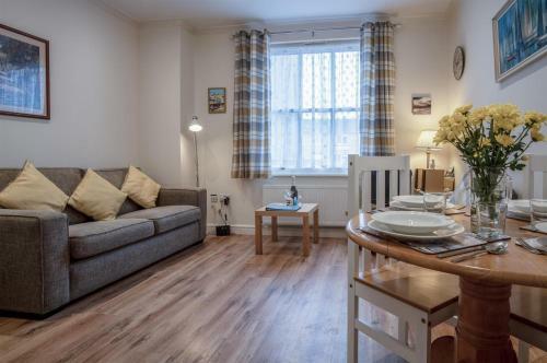 Arcadia - 1 Bedroom Apartment - Tenby