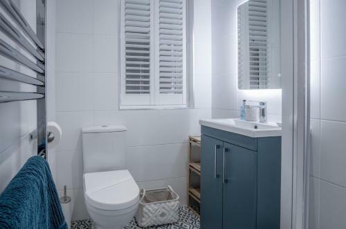 Azure - 2 Bedroom Apartment - Tenby