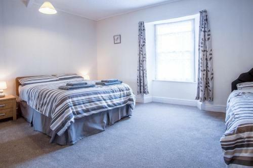 Dragons Den - 2 Bedroom Apartment - Tenby