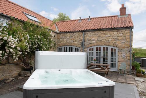 Lodge Sands Farm Cottages